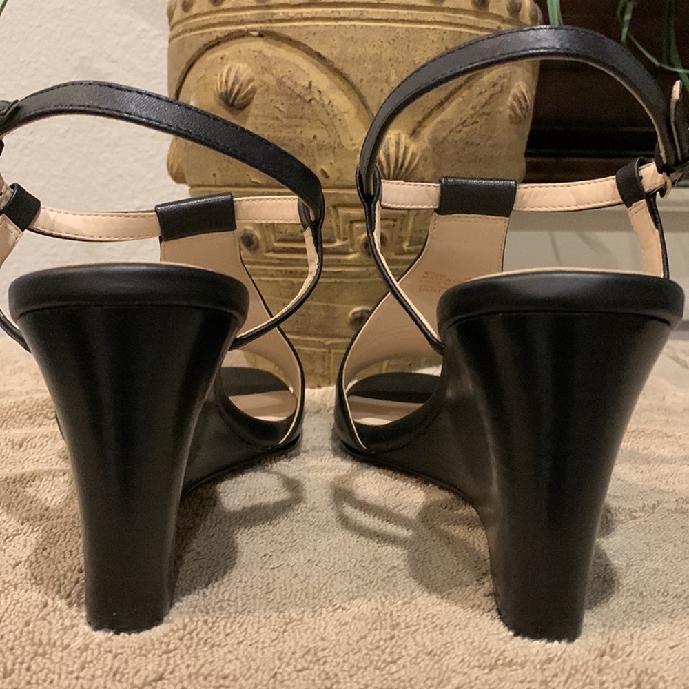 Cole Haan Black Leather Sandals - Size 9 - Picture 6 of 13